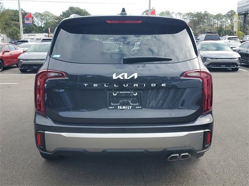 New 2025 Kia Telluride S image 5