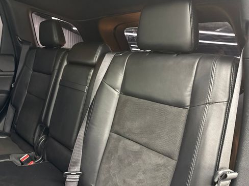 Used 2019 Jeep Grand Cherokee Altitude RWD image 12