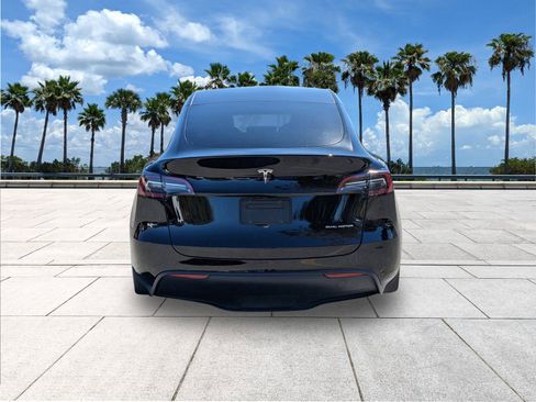 Used 2023 Tesla Model Y Long Range image 7
