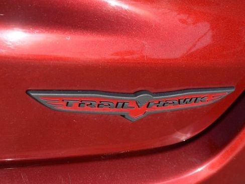 Used 2025 Jeep Compass Trailhawk AWD/4WD image 18