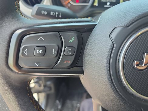 Used 2024 Jeep Wrangler Unlimited Sport AWD/4WD image 16