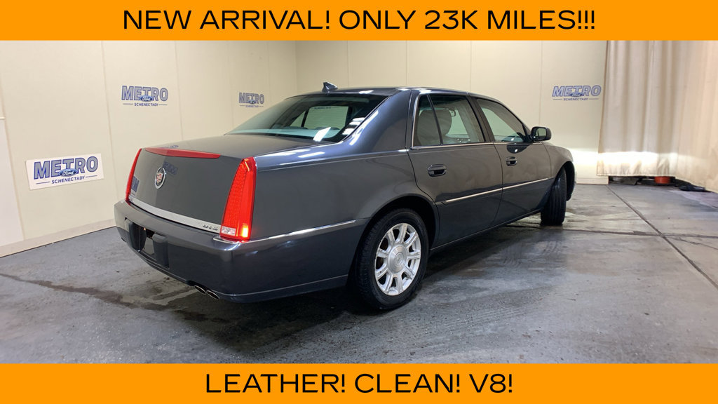 Used 2011 Cadillac DTS FWD image 3