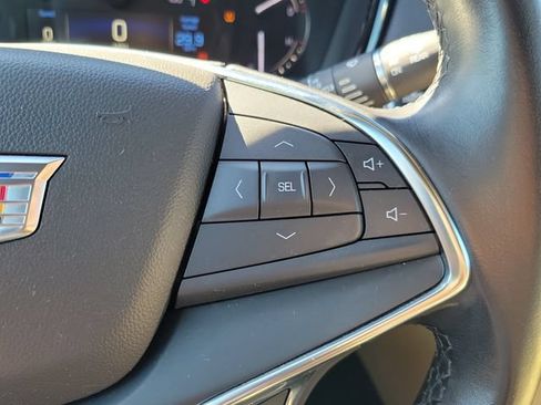 Used 2019 Cadillac XT5 FWD image 26