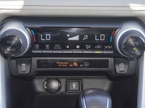 Certified 2022 Toyota RAV4 XLE Premium FWD image 17