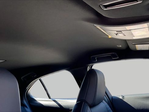 Used 2022 Lexus UX 200 w/ Accessory Package (Z1) FWD image 13