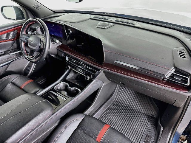 Used 2024 Chevrolet Traverse RS AWD/4WD image 32