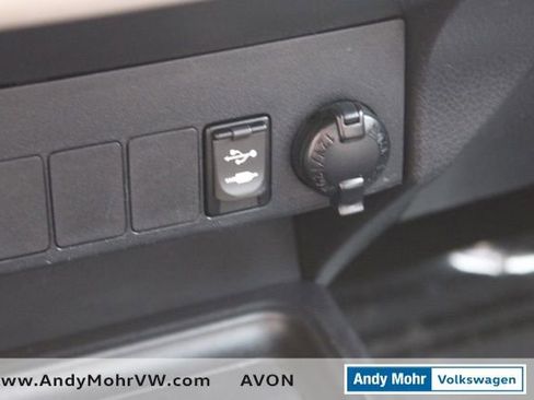 Used 2015 Toyota RAV4 XLE image 34