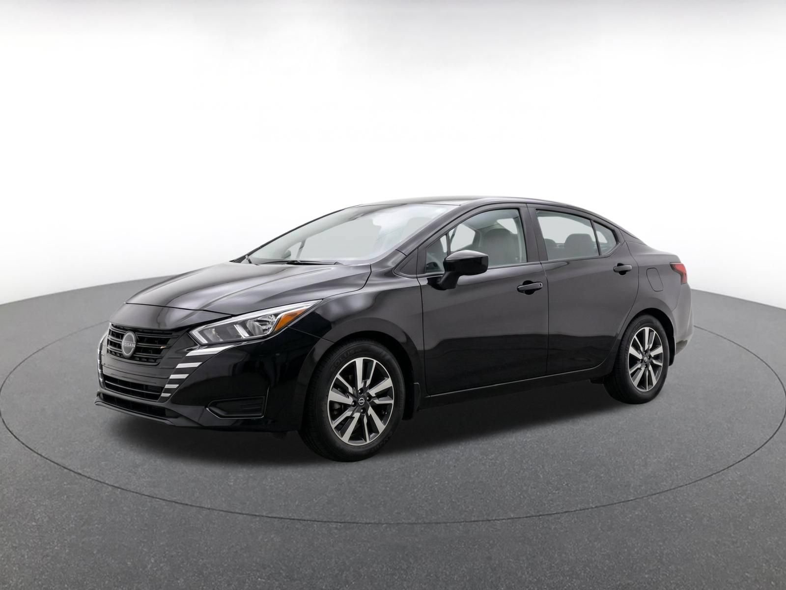 Used 2025 Nissan Versa SV FWD image 3