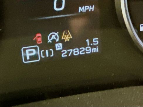 Used 2024 Subaru Crosstrek 2.0i Premium image 19