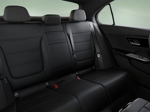 Used 2025 Mercedes-Benz C 300 Sedan image 42