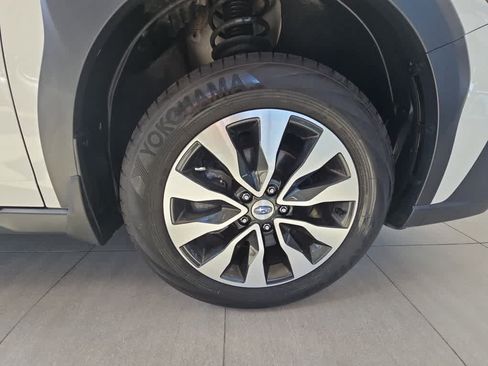 Used 2023 Subaru Outback Limited AWD/4WD image 19