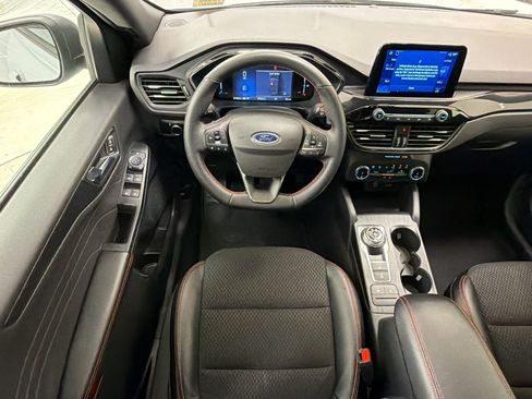 Certified 2025 Ford Escape ST-Line AWD/4WD image 30