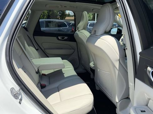Used 2024 Volvo XC60 B5 Plus AWD/4WD image 13