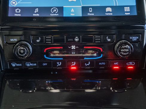 Certified 2023 Jeep Grand Cherokee Limited AWD/4WD image 26