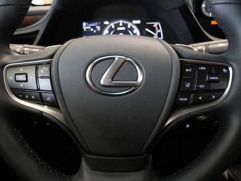 Used 2025 Lexus ES 350 w/ Premium Package FWD image 19