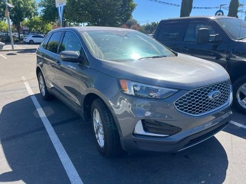 Used 2024 Ford Edge SEL AWD/4WD image 4