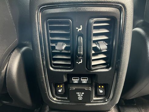 Used 2015 Jeep Grand Cherokee Overland image 11