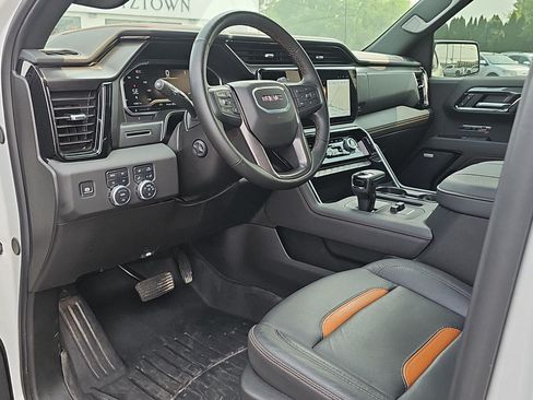 Used 2025 GMC Sierra 1500 AT4 AWD/4WD image 13