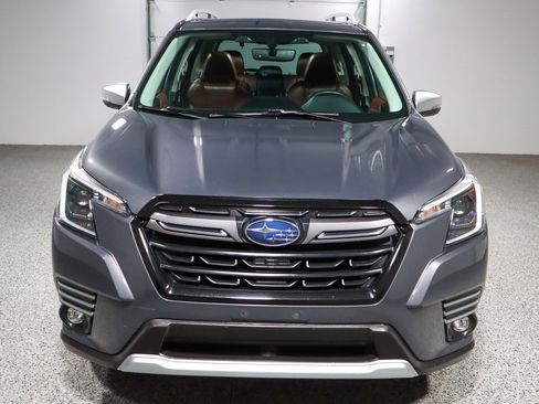 Used 2022 Subaru Forester Touring image 4