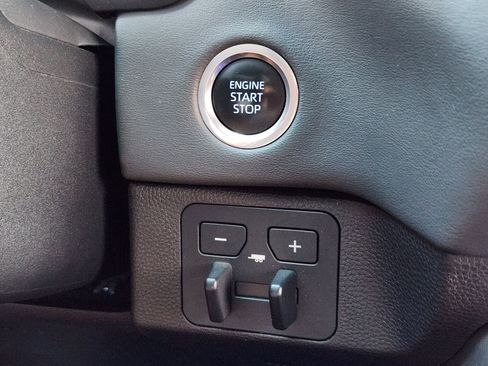 Used 2024 Toyota Tundra Platinum image 29