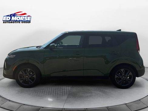 Used 2021 Kia Soul EX FWD image 2