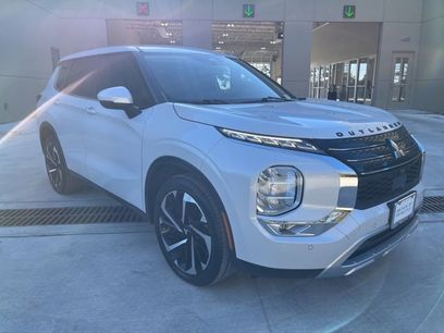 Used 2023 Mitsubishi Outlander SE