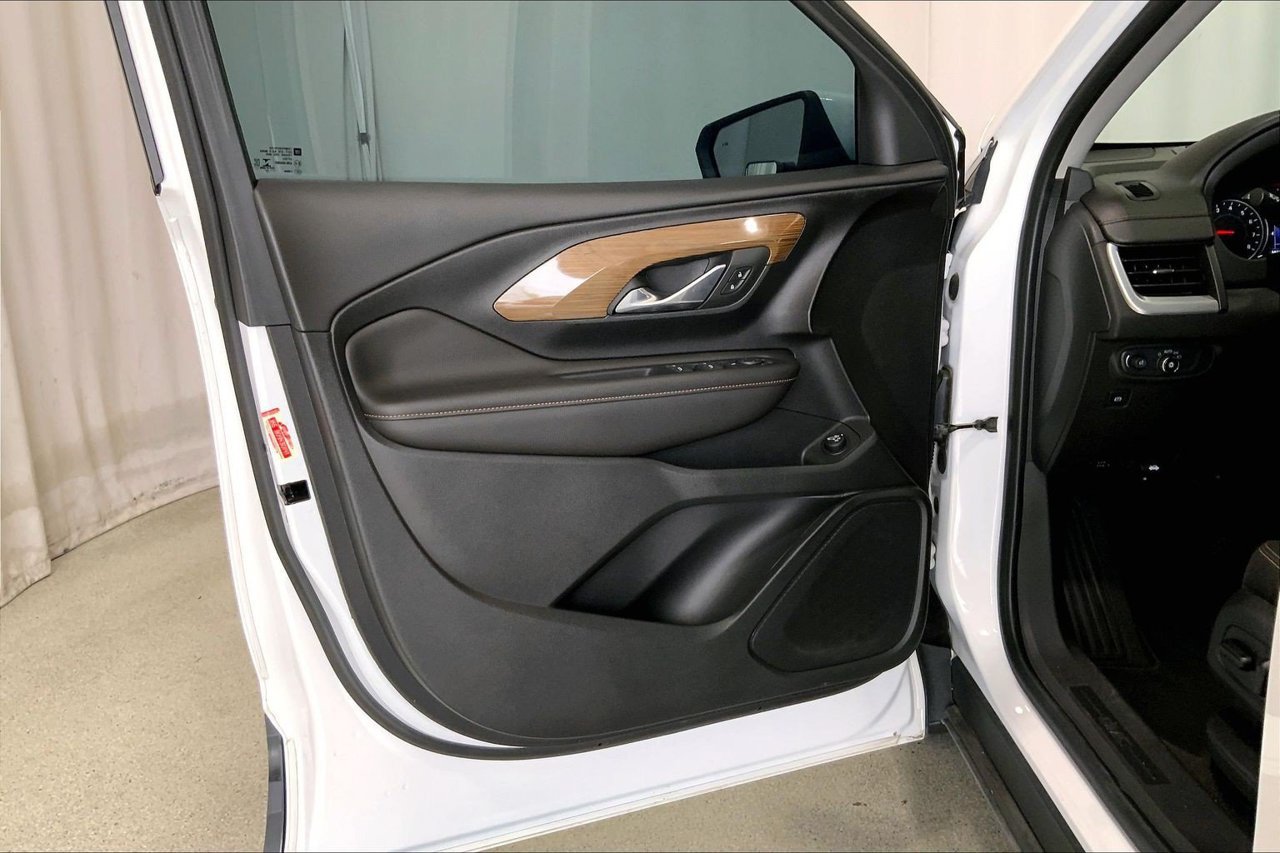 Used 2020 GMC Terrain SLE w/ Driver Convenience Package FWD image 21
