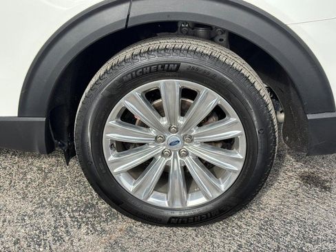 Used 2023 Ford Explorer Limited w/ Equipment Group 301A image 11