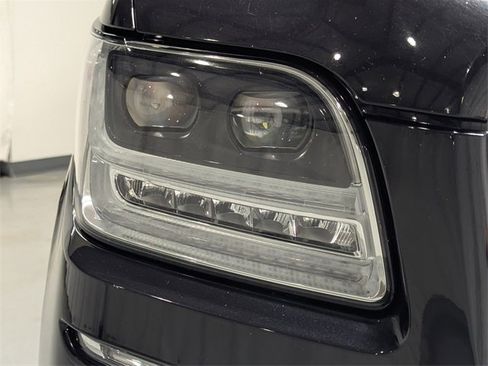 Used 2020 Lincoln Navigator Reserve w/ Equipment Group 208A Reserve image 32