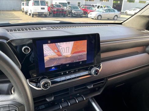 Used 2023 Chevrolet Colorado Trail Boss AWD/4WD image 19