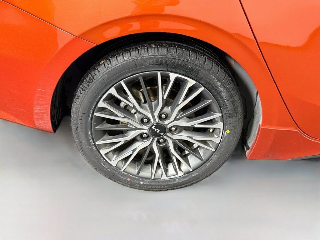 Used 2022 Kia Forte GT-Line w/ GT-Line Technology Package FWD image 32