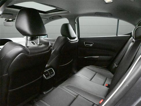 Used 2019 Acura TLX w/Technology Pkg image 10