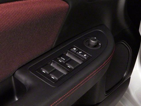 Used 2013 Dodge Avenger SXT w/ Blacktop Pkg FWD image 20
