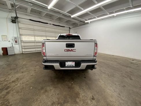 Used 2018 GMC Canyon Denali image 5
