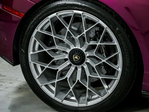 Used 2022 Lamborghini Huracan STO image 25