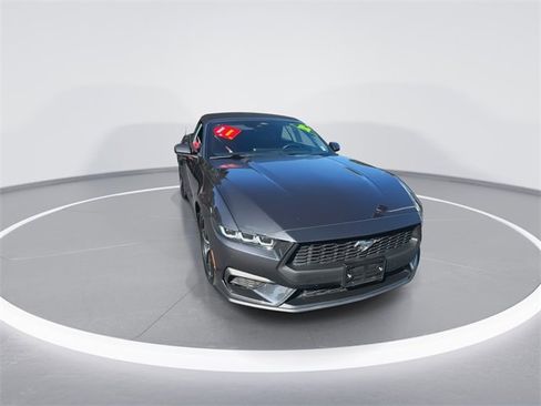 Used 2024 Ford Mustang Premium image 3