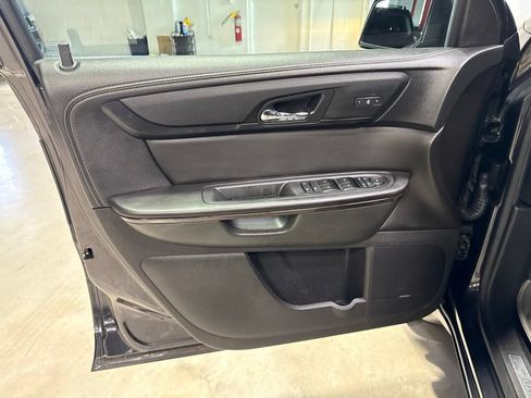 Used 2015 Chevrolet Traverse LTZ AWD/4WD image 27
