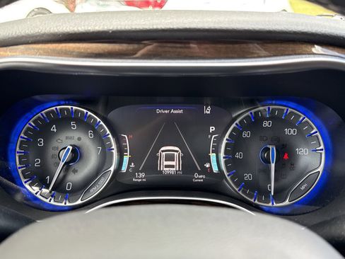 Used 2022 Chrysler Pacifica Limited image 23