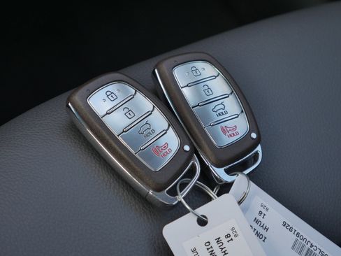 Used 2018 Hyundai Ioniq Limited w/ Limited Ultimate Package 03 image 31