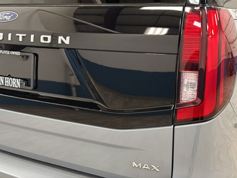 Used 2025 Ford Expedition Max Active AWD/4WD image 42