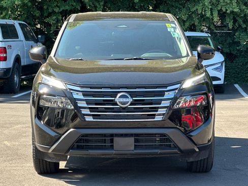 Used 2025 Nissan Rogue SV FWD image 9