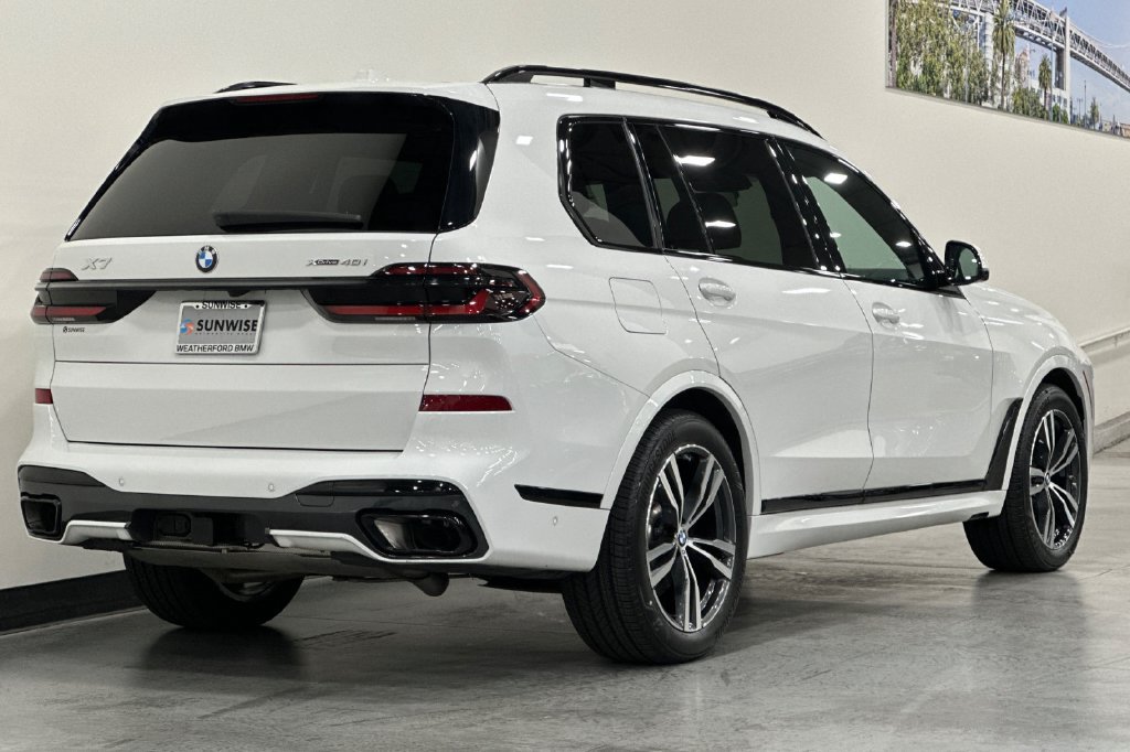 Certified 2024 BMW X7 xDrive40i w/ M Sport Package AWD/4WD image 4