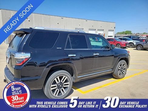 Used 2022 Toyota 4Runner Limited AWD/4WD image 3