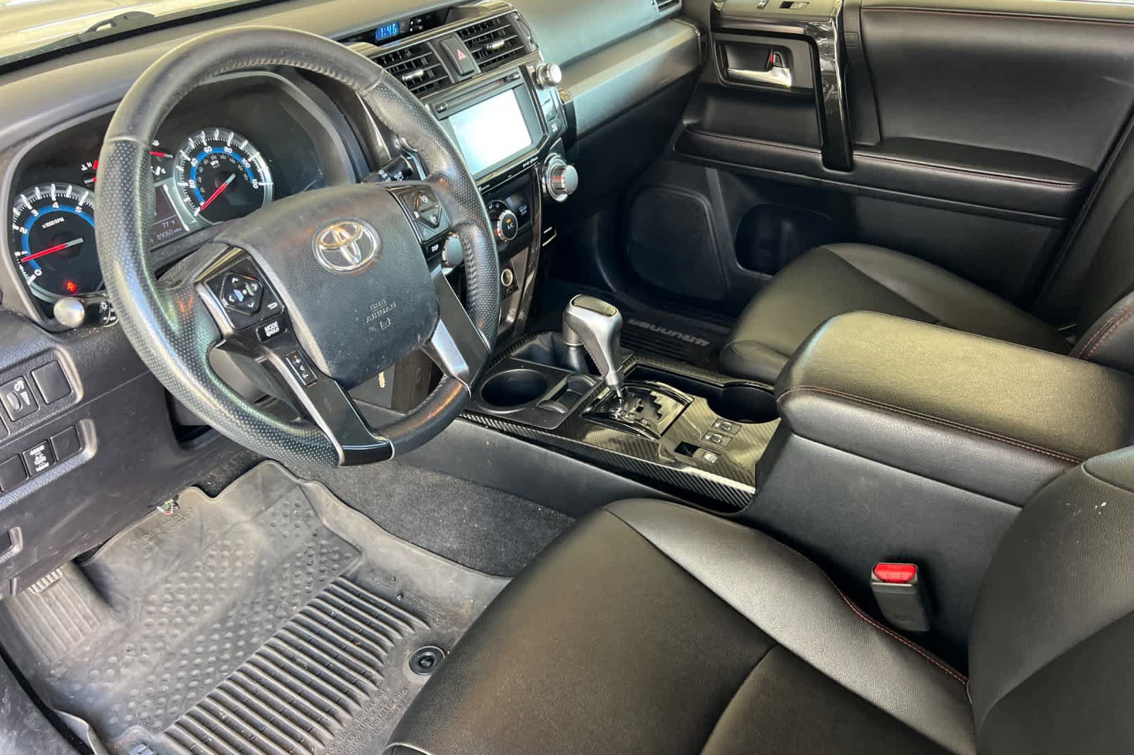 Used 2017 Toyota 4Runner TRD Off-Road Premium AWD/4WD image 9