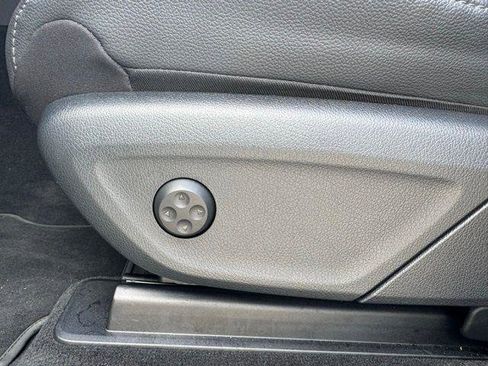 Certified 2025 Mercedes-Benz GLE 350 4MATIC image 8