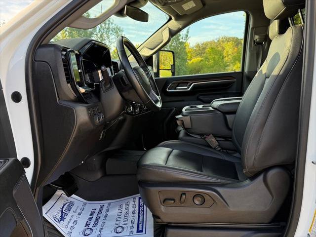 Used 2024 Chevrolet Silverado 3500 LT w/ Convenience Package AWD/4WD image 7