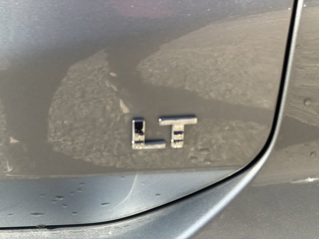 Used 2024 Chevrolet Equinox LT FWD image 32