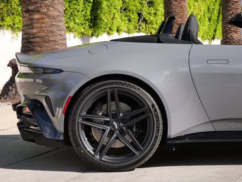 New 2026 Aston Martin V8 Vantage Convertible image 15