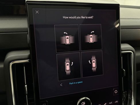 New 2026 GMC Yukon Denali w/ Sun & Power Step Package image 30