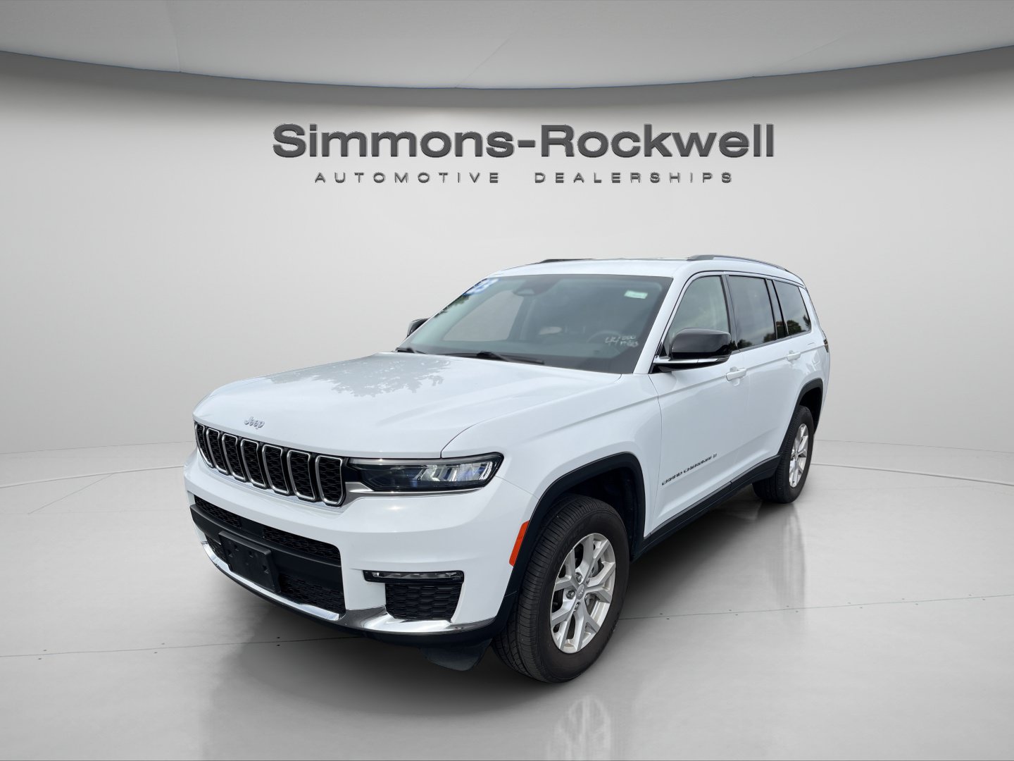 Used 2023 Jeep Grand Cherokee L Limited AWD/4WD image 1